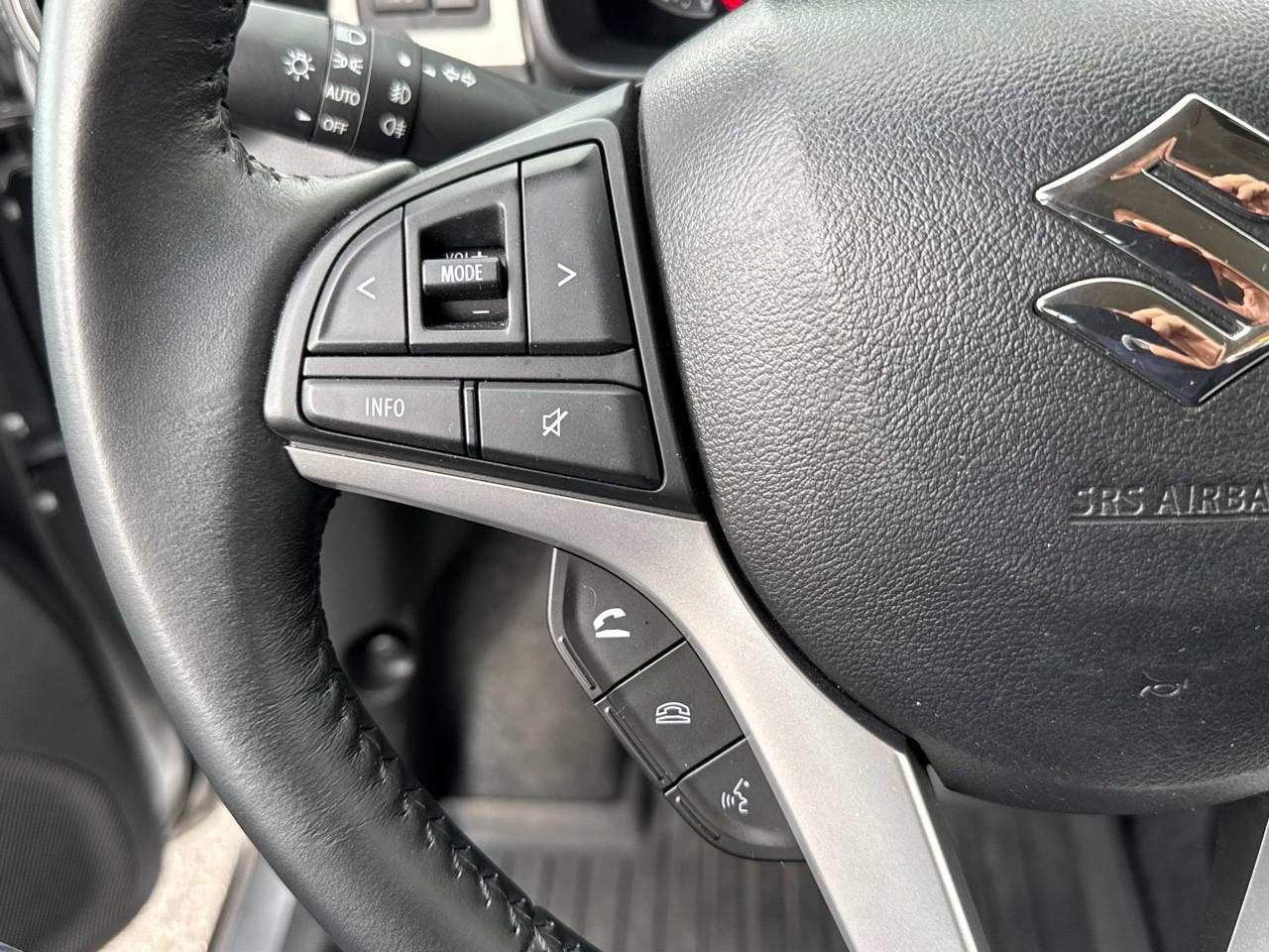 Suzuki Suzuki Ignis usata, con barre longitud.al tetto cromato/argento