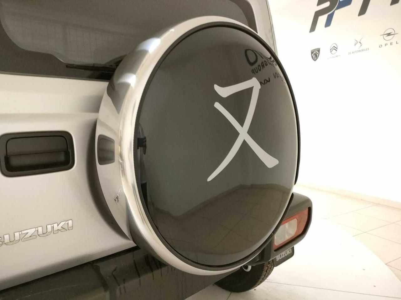 Suzuki Suzuki Jimny usata, con cerchi in lega leggera