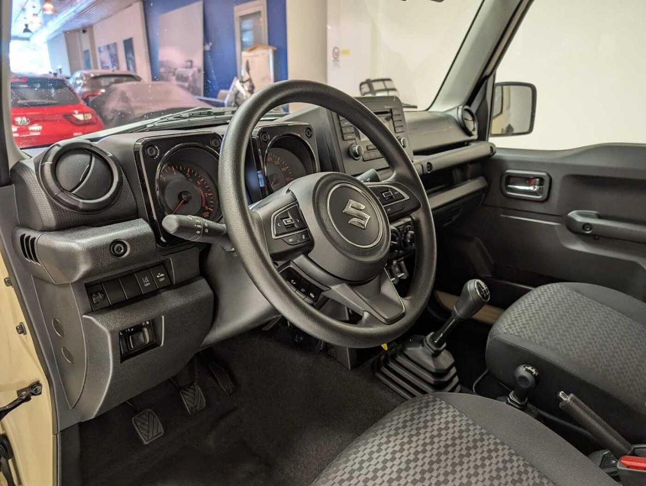 Suzuki Suzuki Jimny usata, con 2x Airbag frontali (conducente + passeggero)
