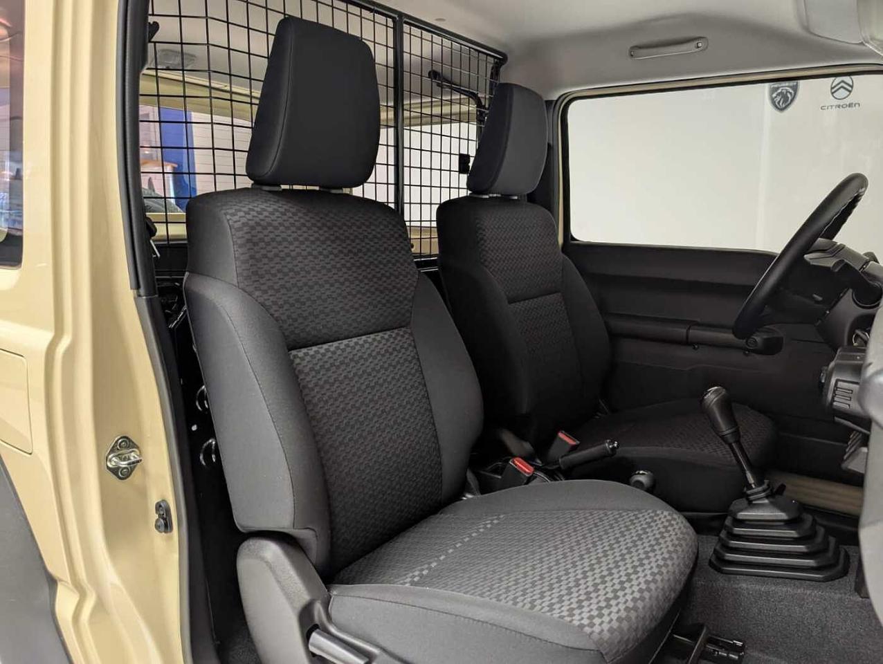 Suzuki Suzuki Jimny usata, con 4 cilindri