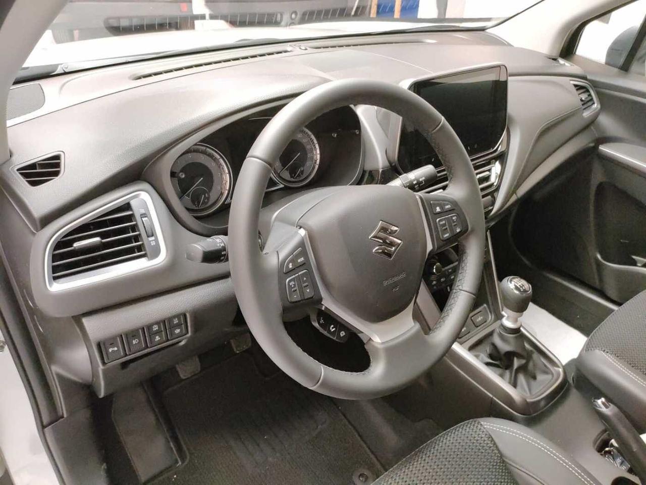 Suzuki Suzuki S-Cross usata, con 5 altoparlanti