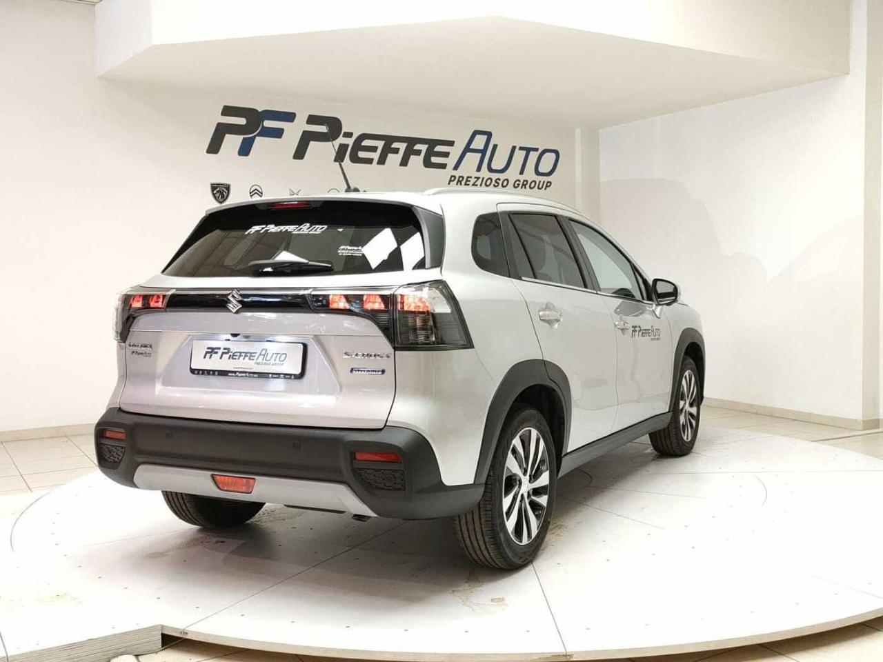 Suzuki Suzuki S-Cross usata, con bracciolo porta oggetti