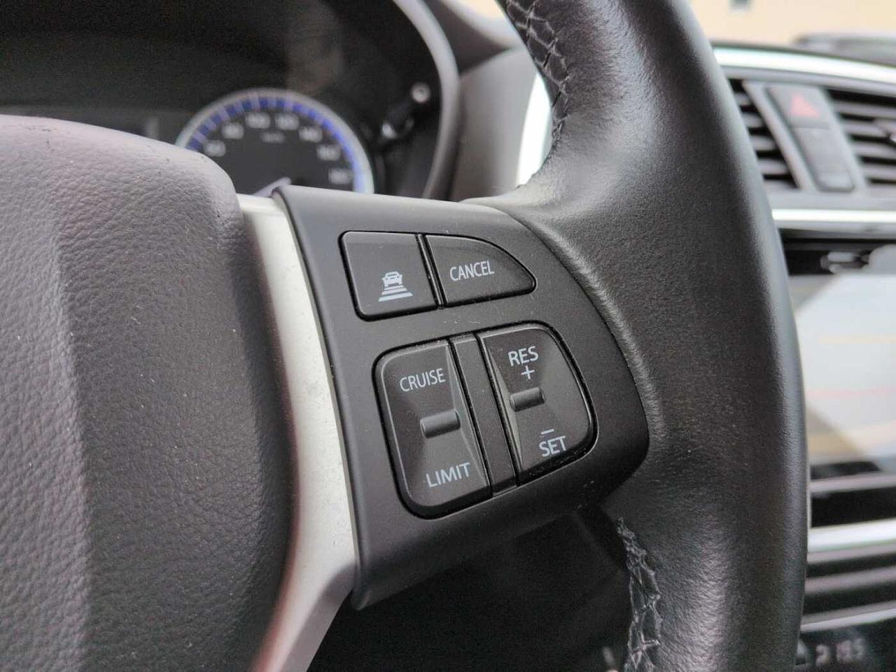 Suzuki Suzuki S-Cross usata, con bracciolo porta oggetti