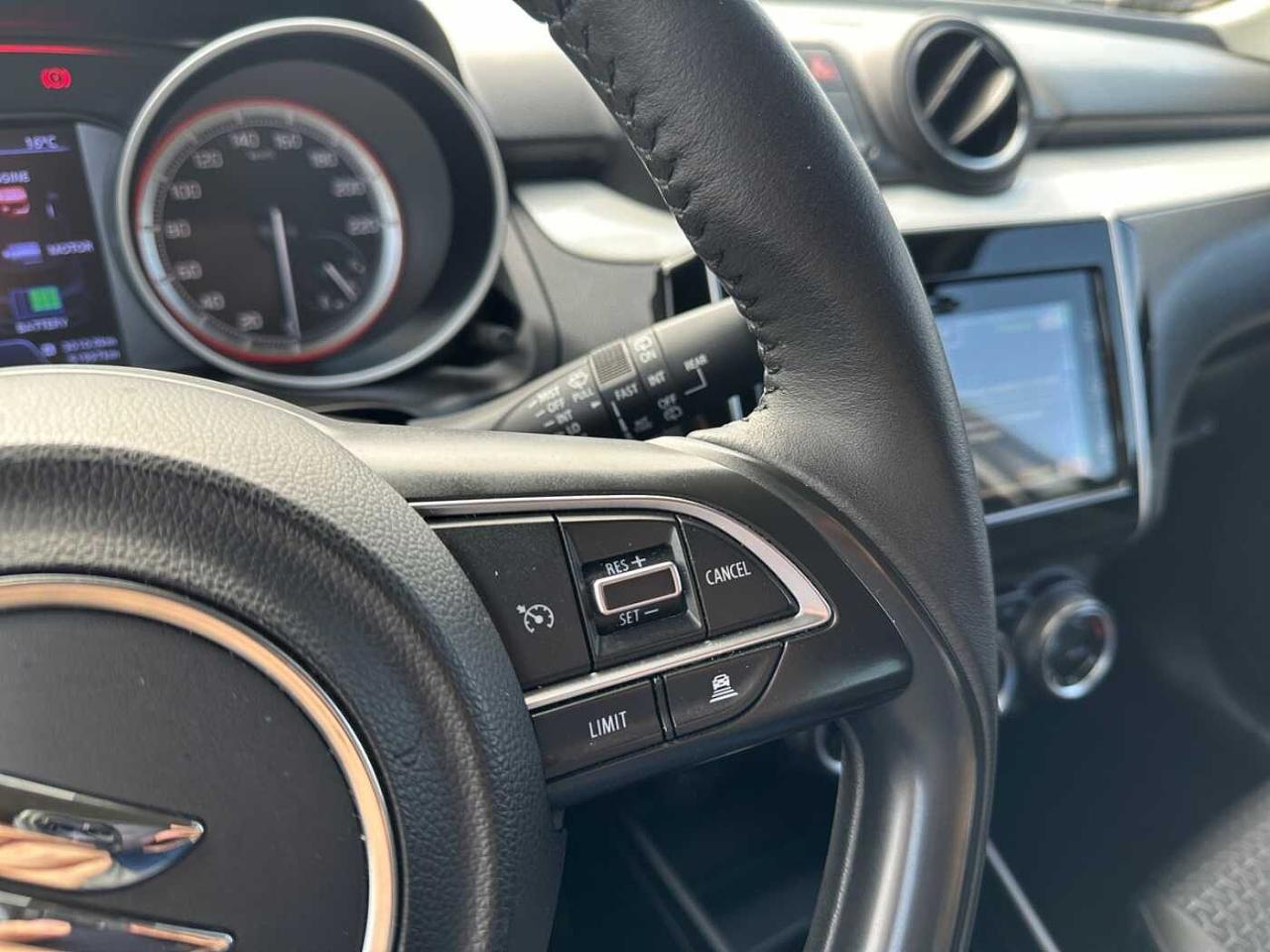 Suzuki Suzuki Swift usata, con aletta parasole con specchietto di cortesia, luce e portabiglietti per entrambi i lati