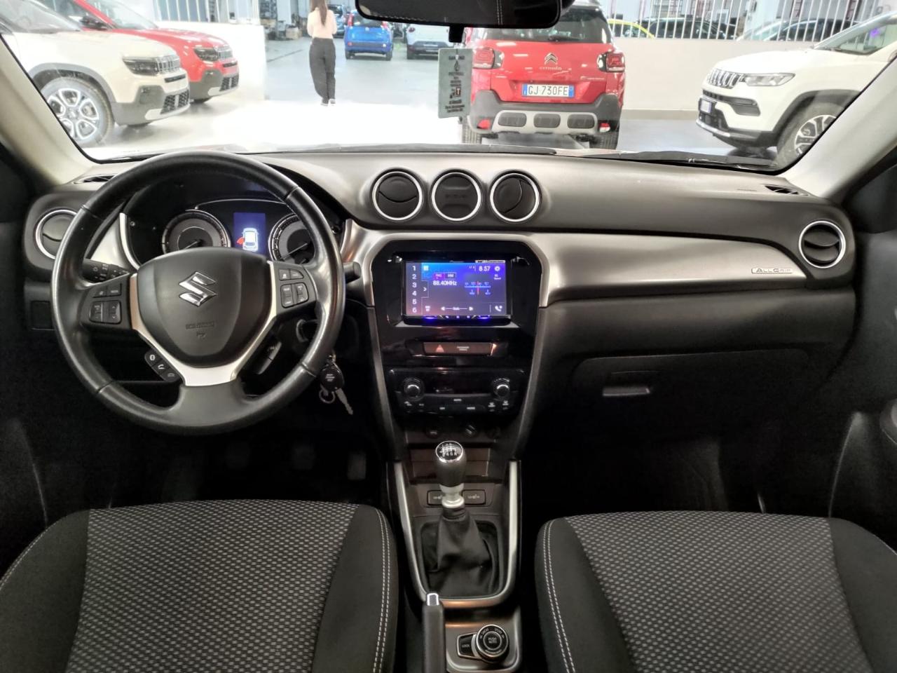 Suzuki Suzuki Vitara usata 10