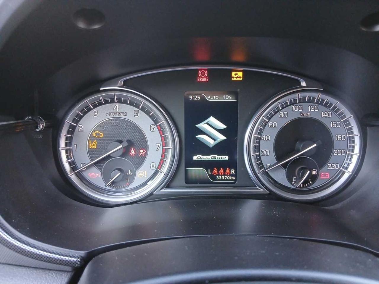 Suzuki Suzuki Vitara usata, con 4 altoparlanti