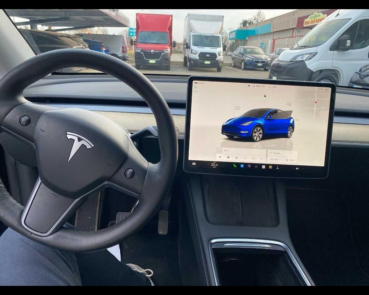 Tesla tesla model y usata 7