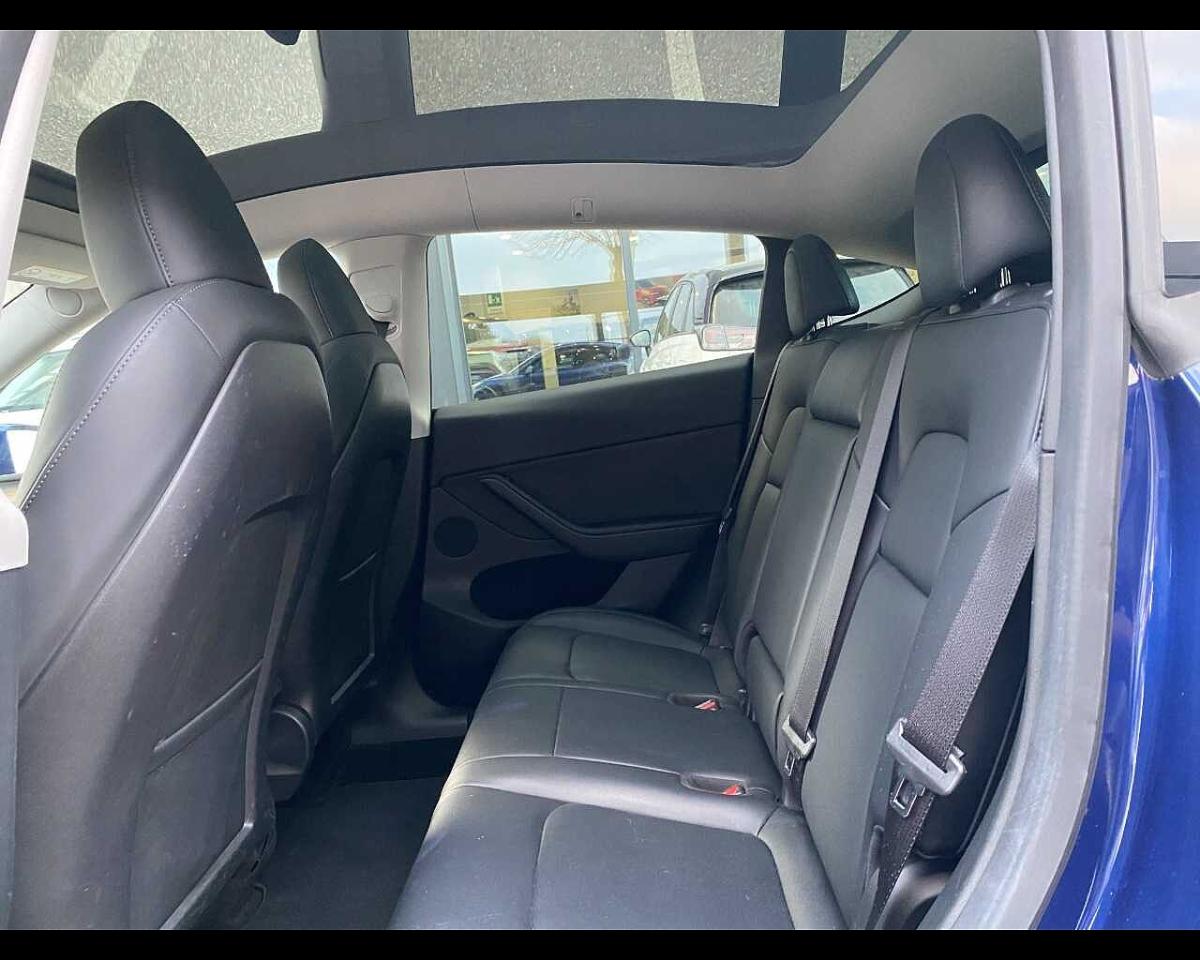 Tesla tesla model y usata 9