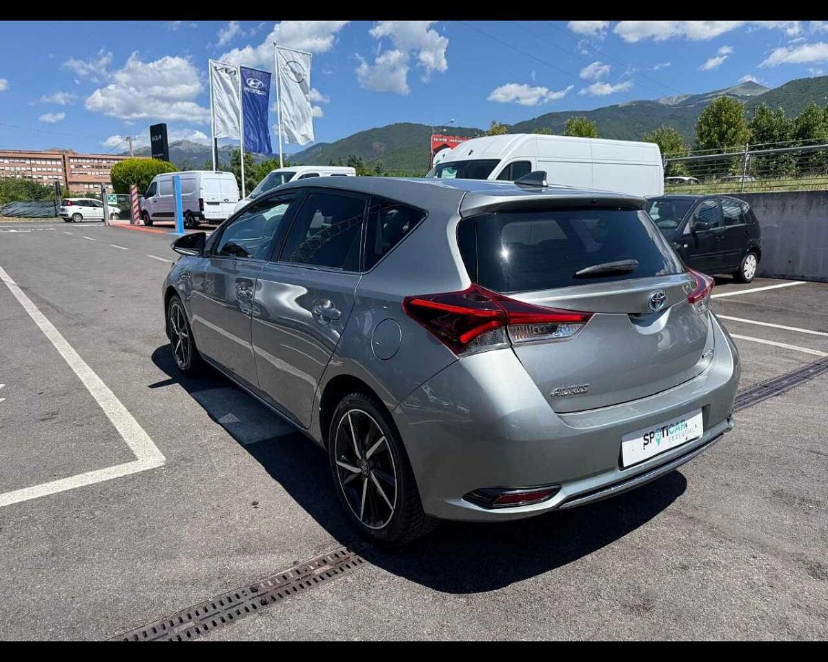 Toyota Toyota Auris usata, con luci diurne a led