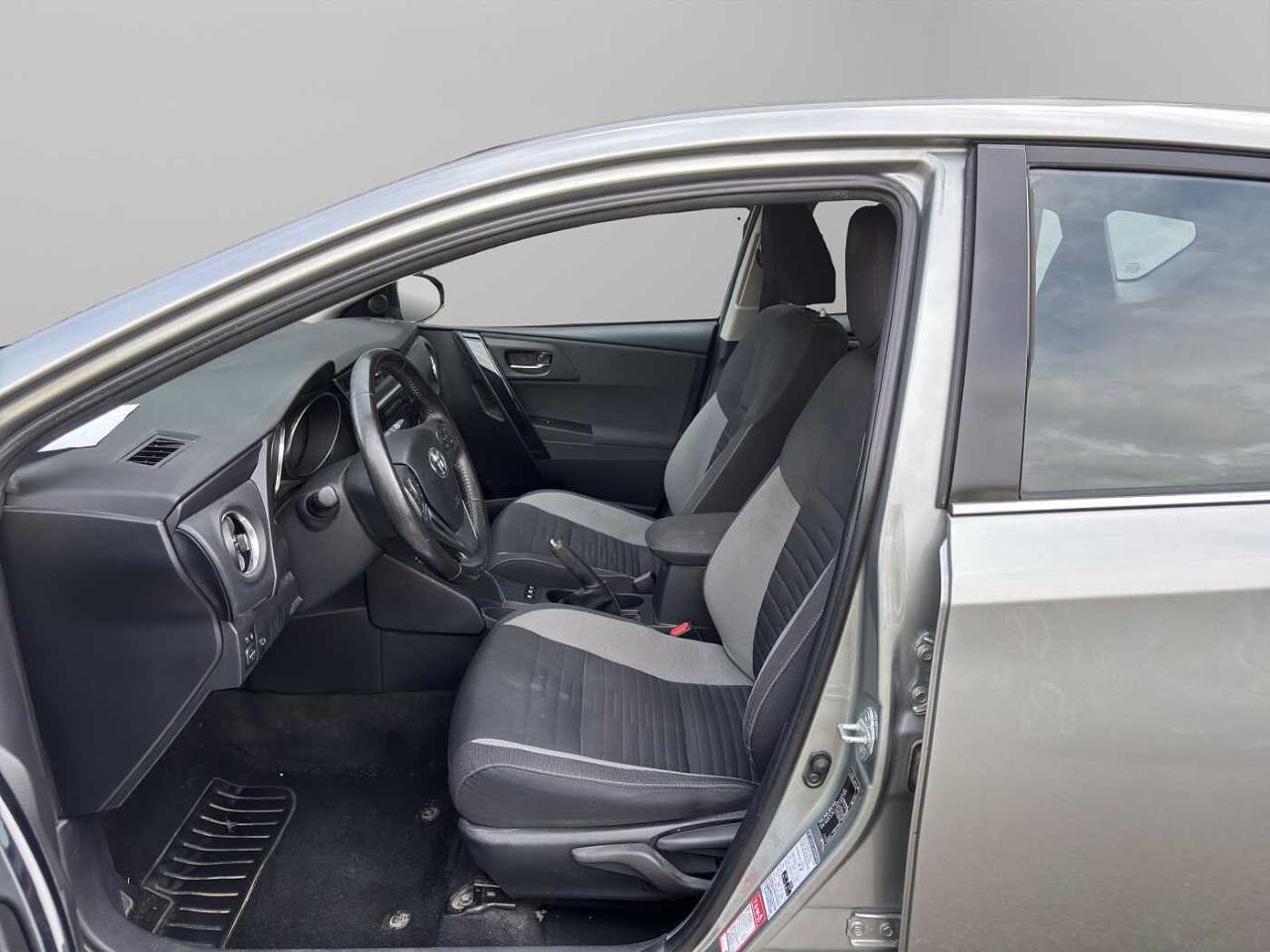 Toyota Toyota Auris usata, con 5200