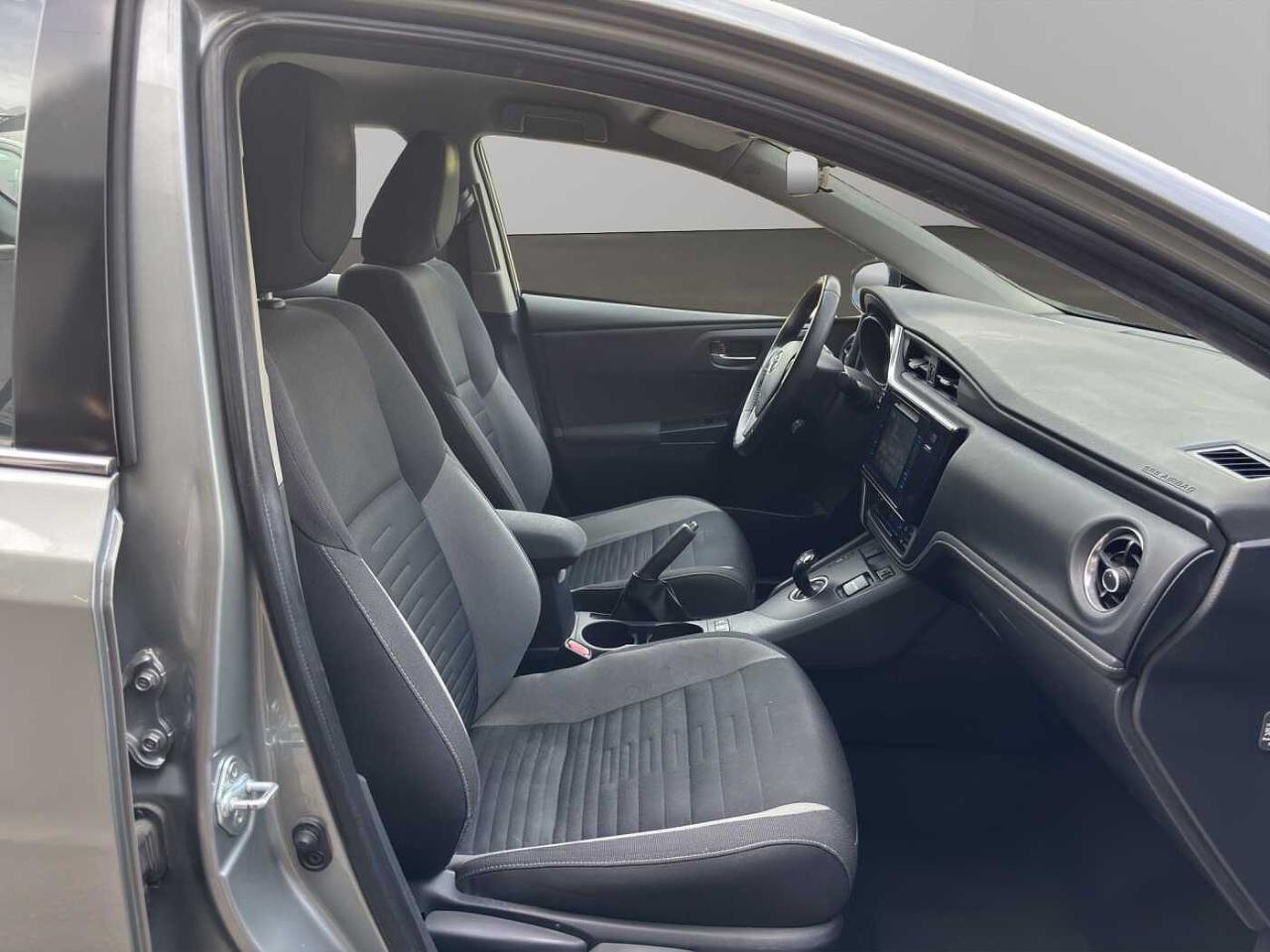 Toyota Toyota Auris usata, con 7 airbag