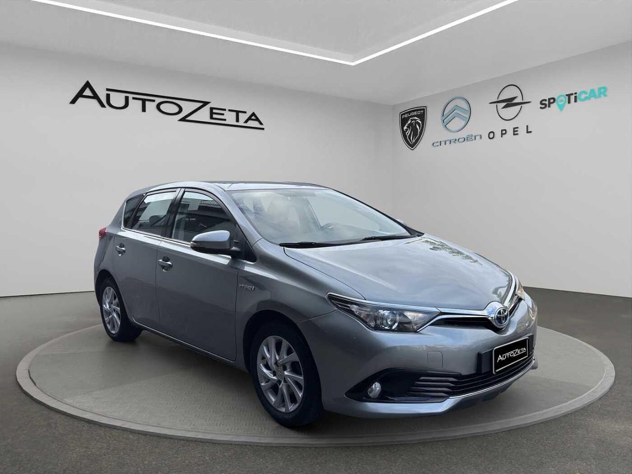 Toyota Toyota Auris usata, con abs + ripartitore elettronico della frenata (ebd) + assistenza alla frenata (ba)