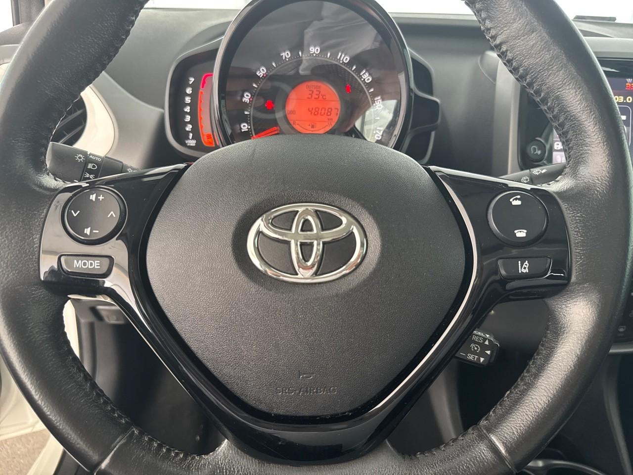 Toyota Toyota Aygo usata, con assistenza alla frenata di emergenza