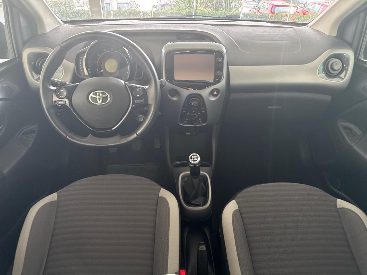 Toyota Toyota Aygo usata 17
