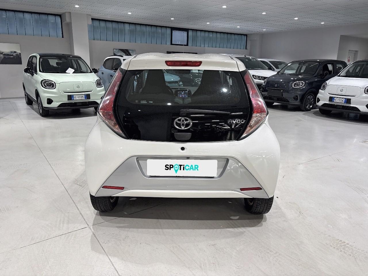 Toyota Toyota Aygo usata 15
