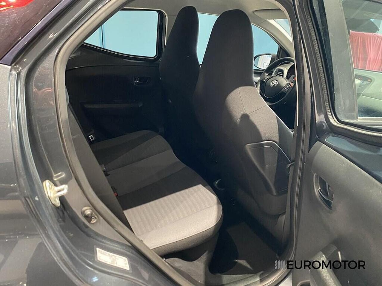 Toyota Toyota Aygo usata 9