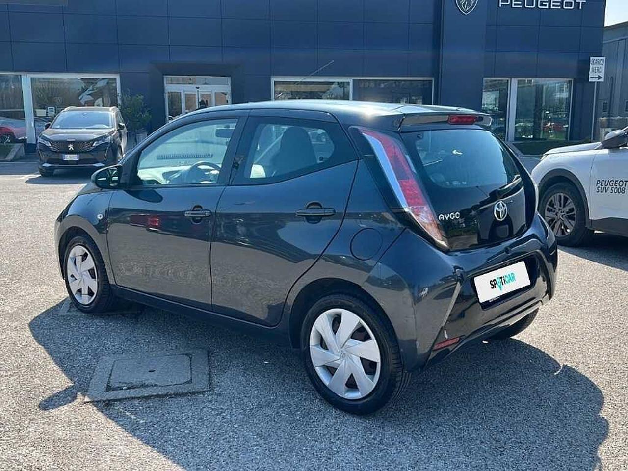 Toyota Toyota Aygo usata 17