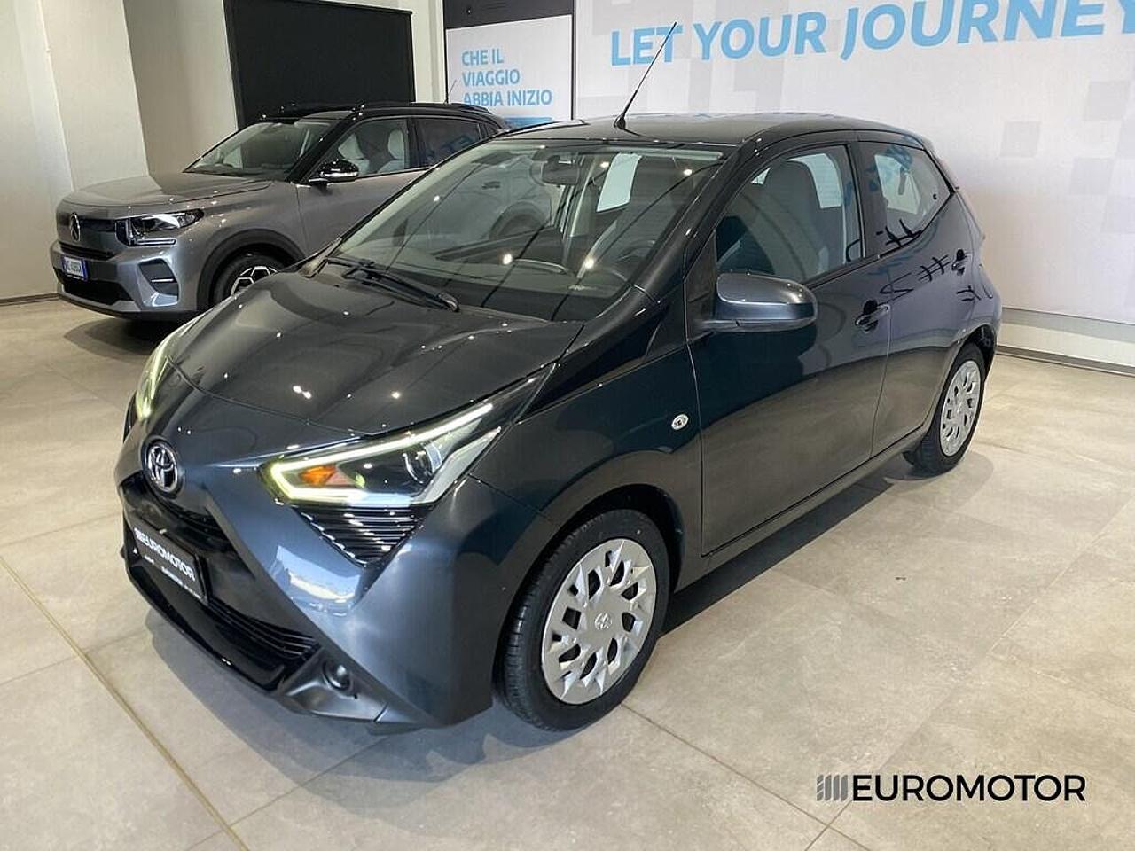 Toyota Toyota Aygo AYGO 5p 1.0 x-business m-mt 72cv