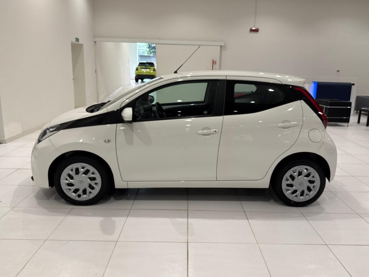 Toyota Toyota Aygo usata 15
