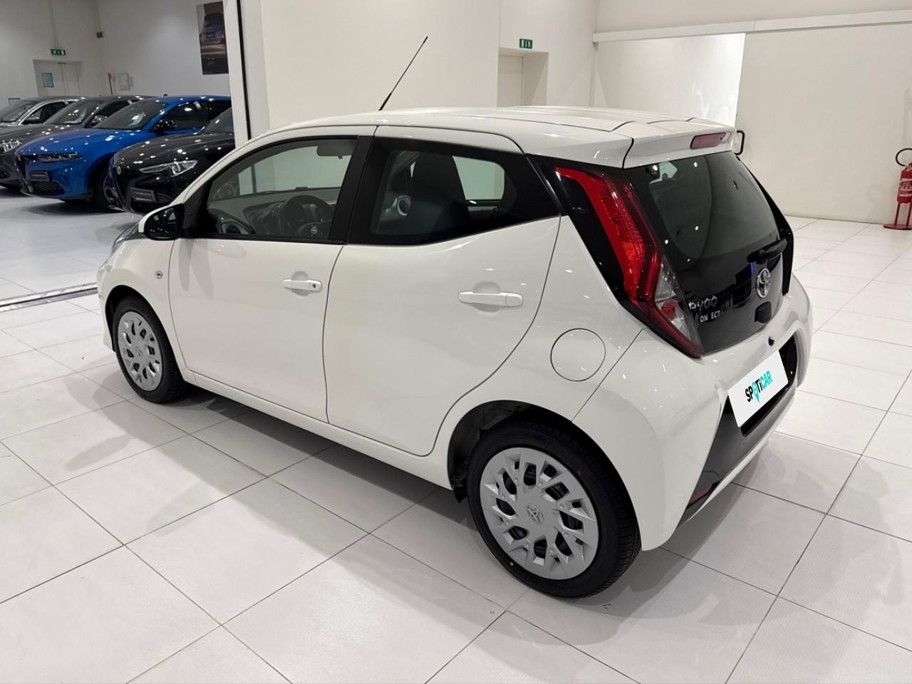 Toyota Toyota Aygo usata 18