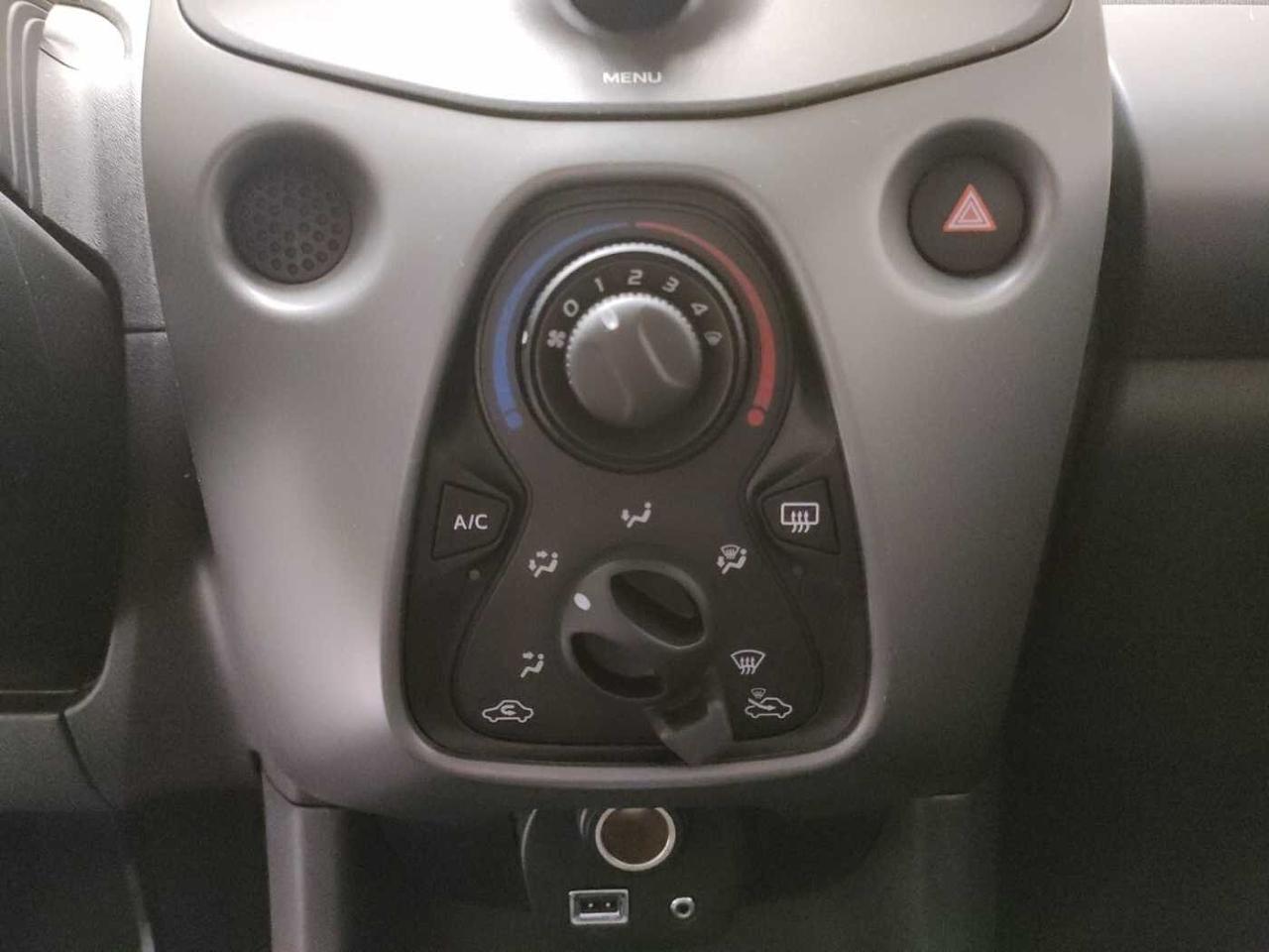 Toyota Toyota Aygo usata 12