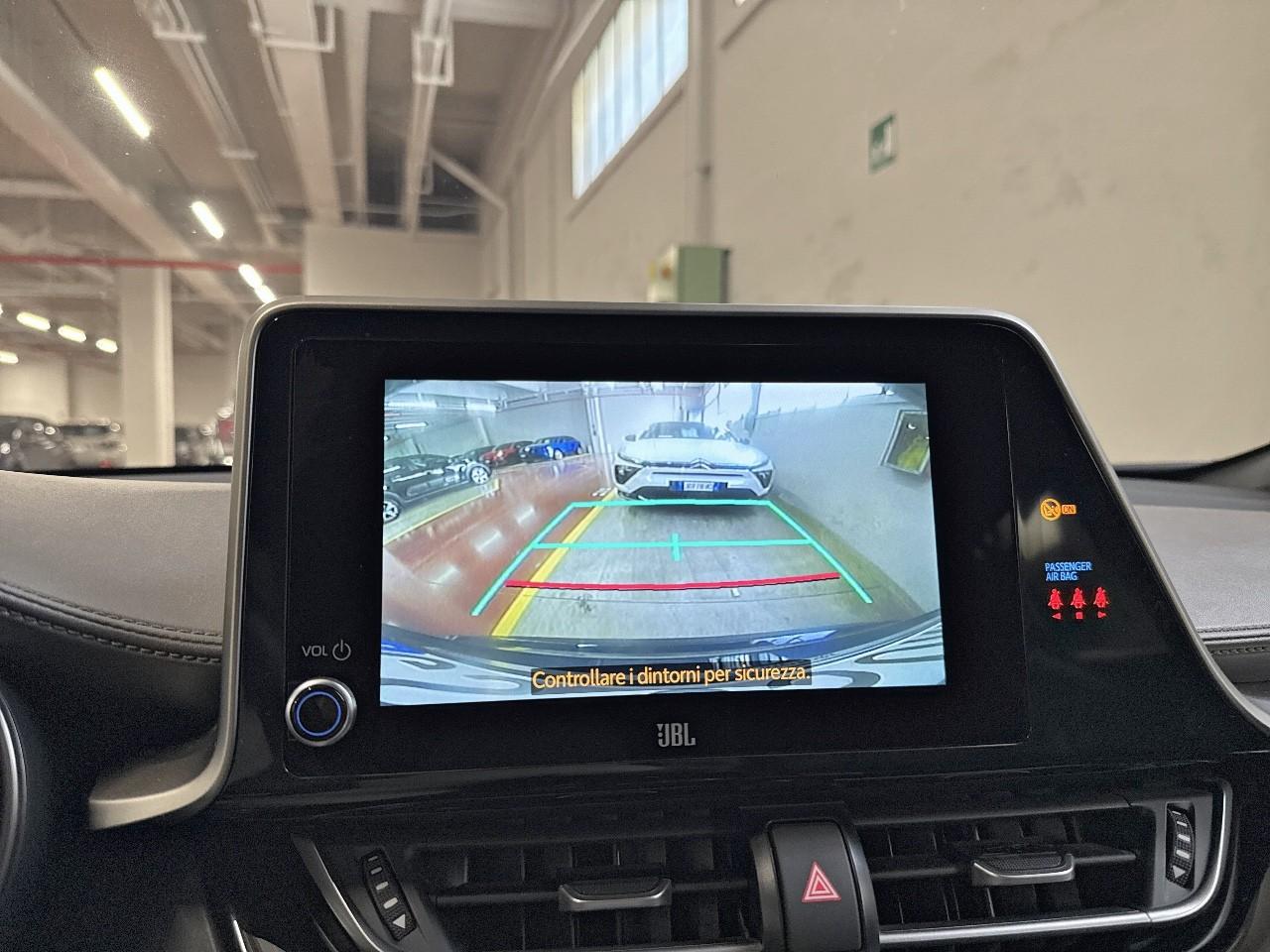 Toyota Toyota C-HR usata, con airbag per le ginocchia conducente