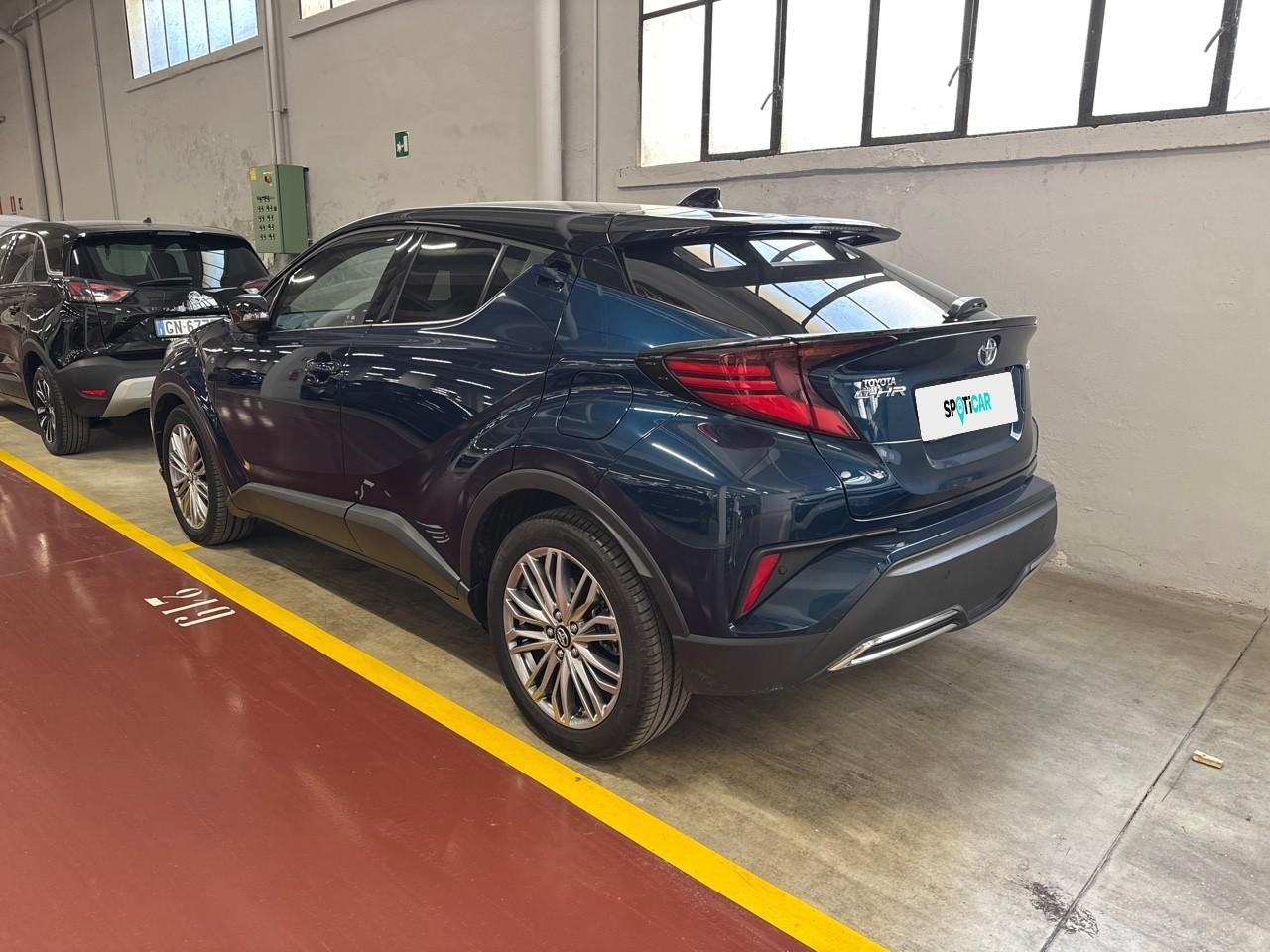 Toyota Toyota C-HR usata, con chiusura centralizzata scheda , incl. cristalli elettrici