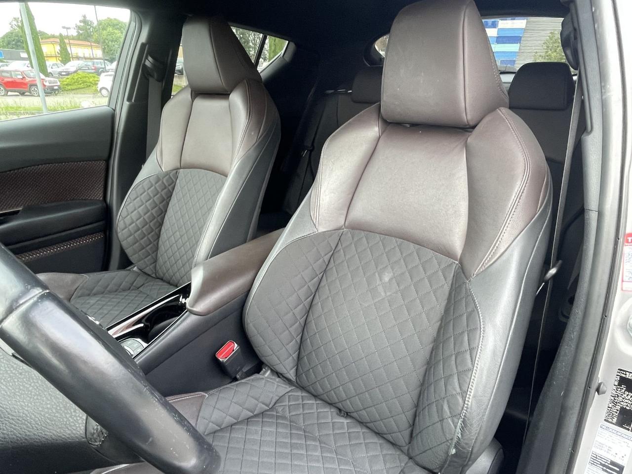 Toyota Toyota C-HR usata, con cerchi in lega