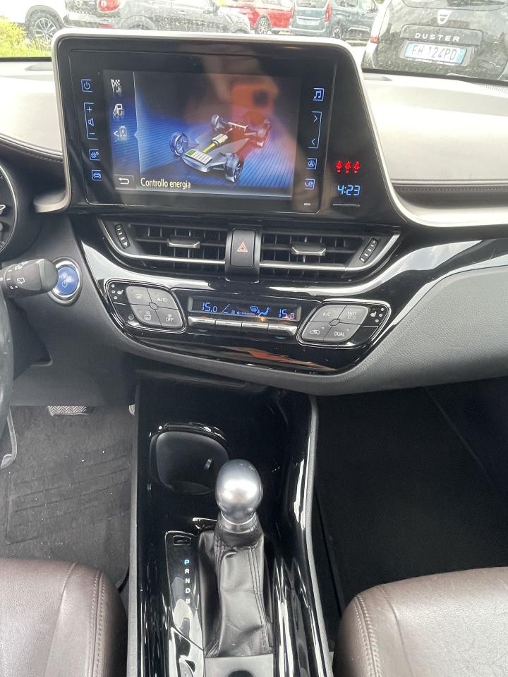 Toyota Toyota C-HR usata, con luci diurne