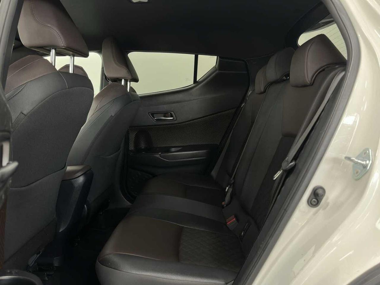 Toyota Toyota C-HR usata, con 4x Airbag (fontali + laterali)