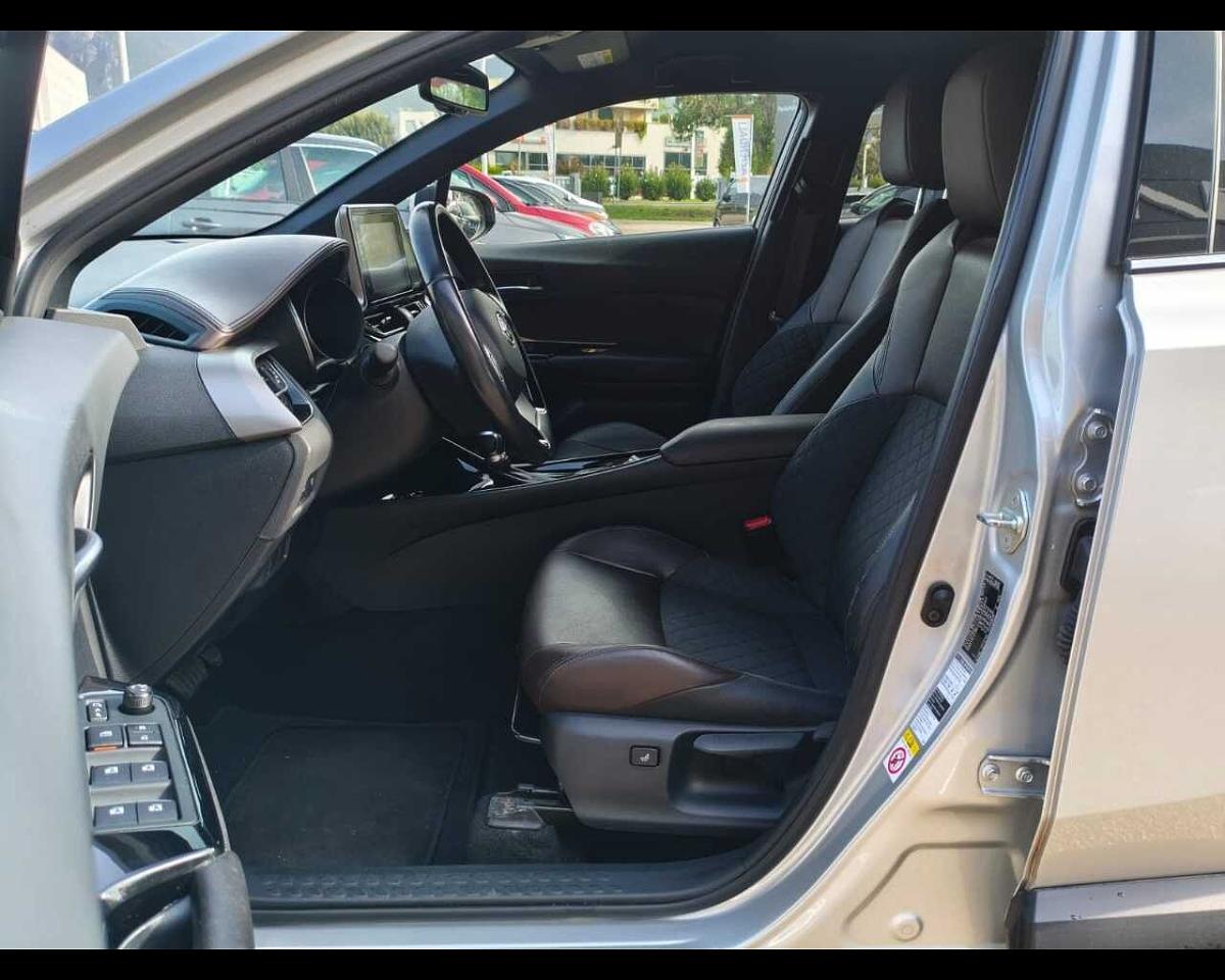 Toyota Toyota C-HR usata, con 5 porte
