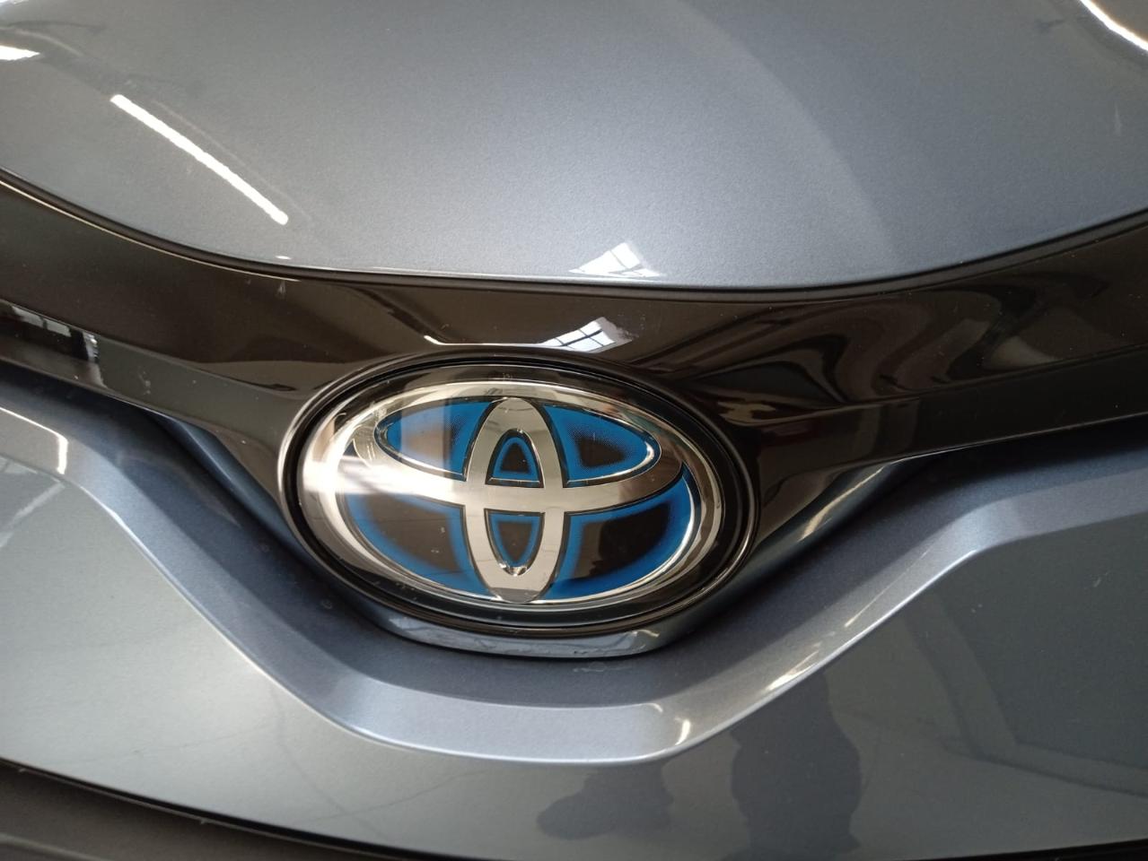 Toyota Toyota C-HR usata, con alzacristalli elettrici