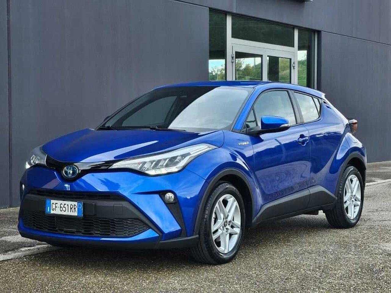 Toyota Toyota C-HR C-HR 1.8 Hybrid E-CVT Business 15.000 KM.