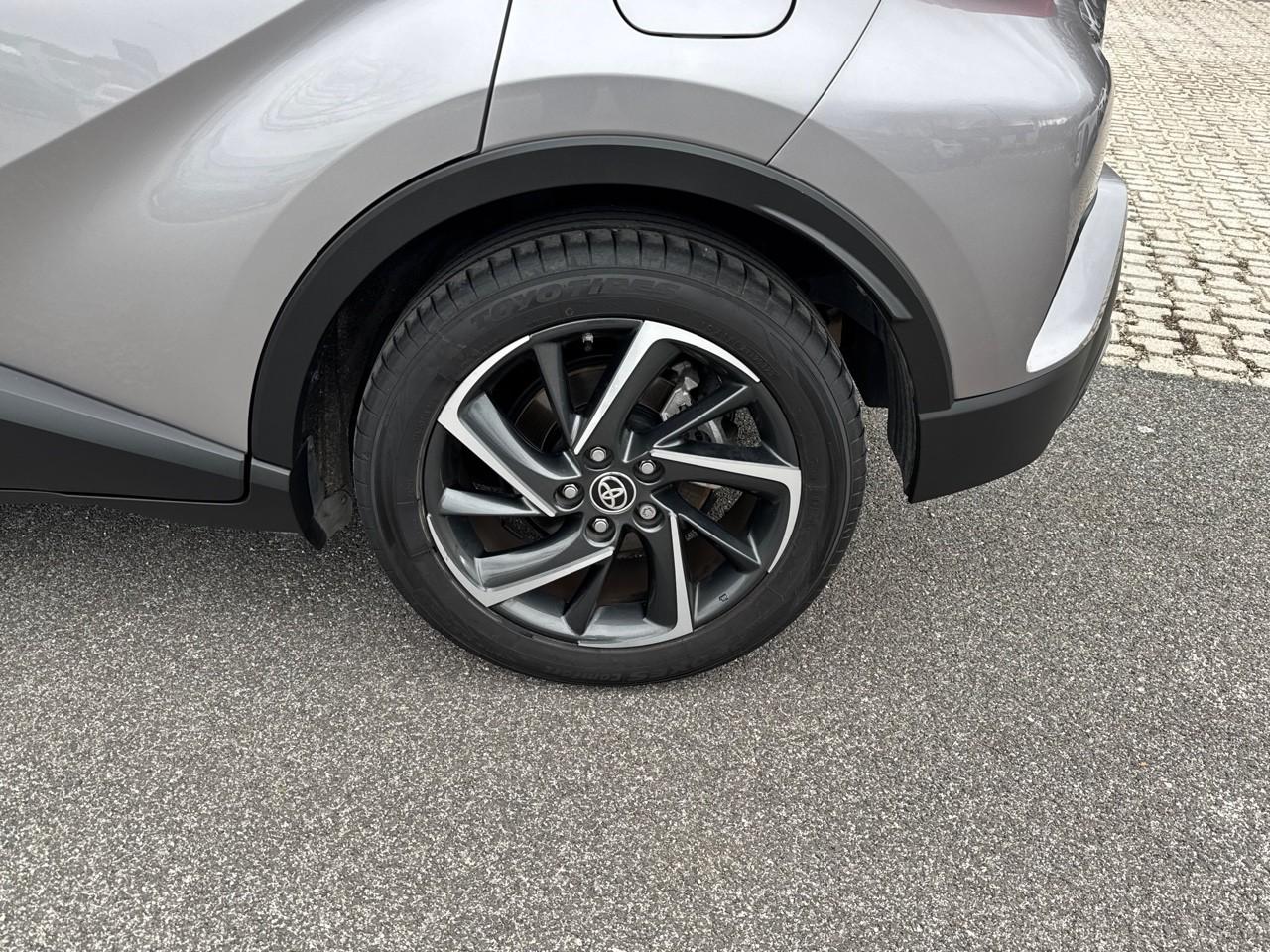 Toyota Toyota C-HR usata, con Isofix