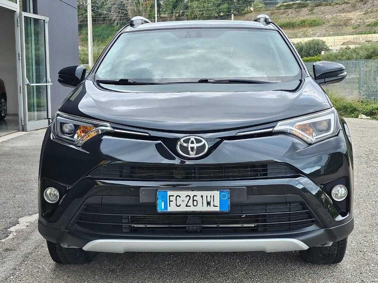 Toyota Toyota Rav4 usata, con comandi audio e bluetooth® al volante