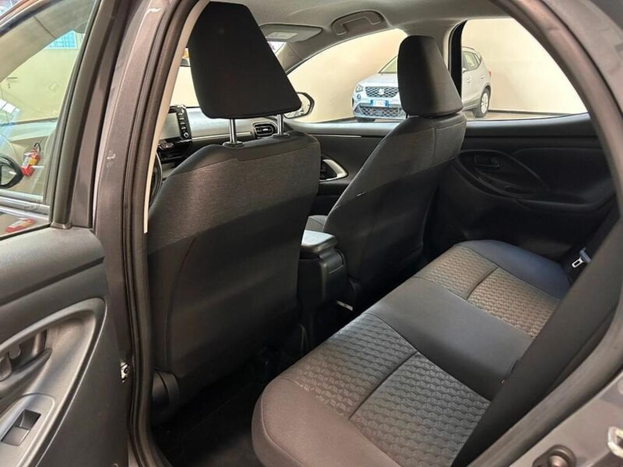 Toyota Toyota Yaris usata, con alzacristalli elettrici