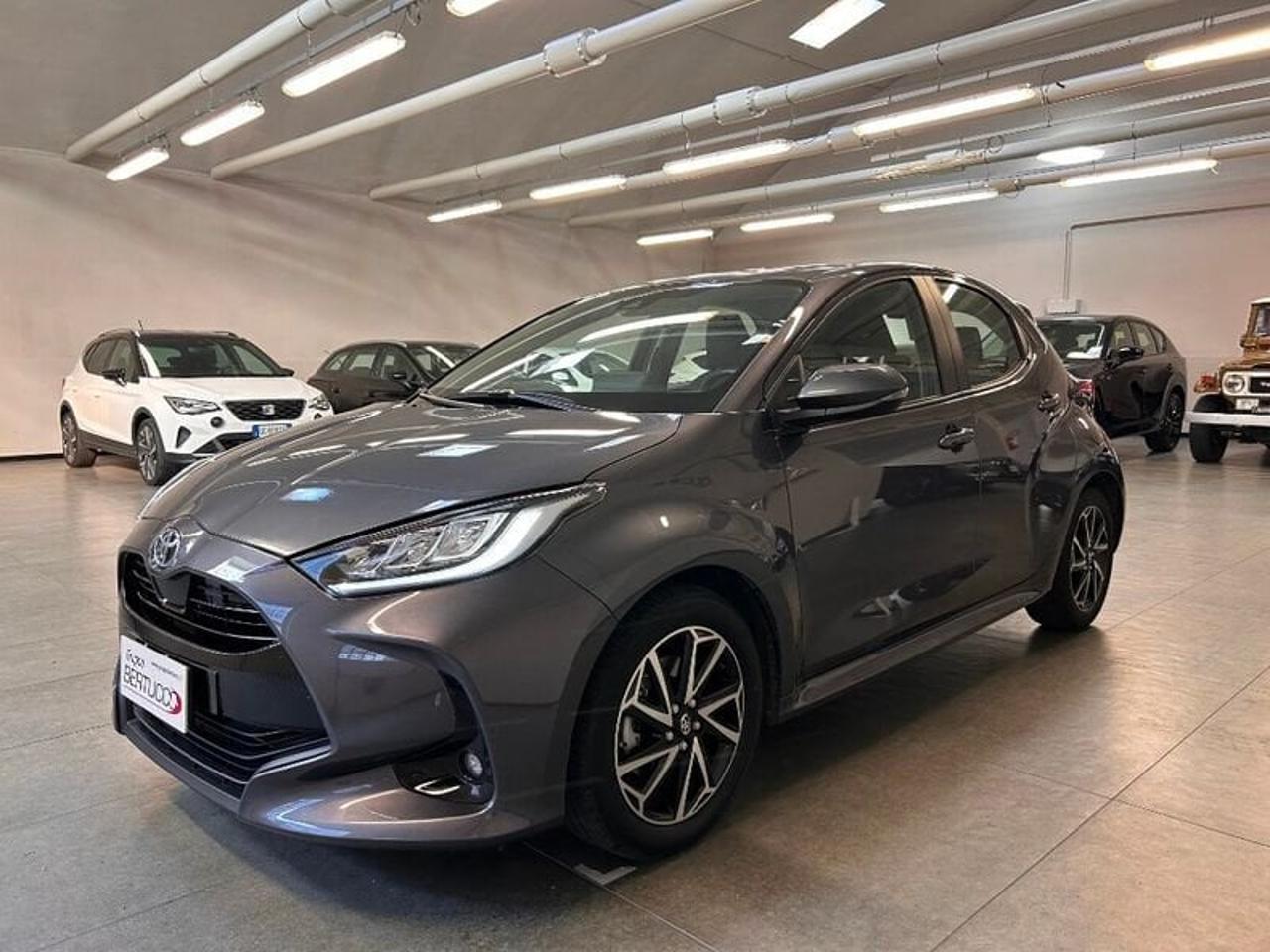 Toyota Toyota Yaris usata, con fendinebbia