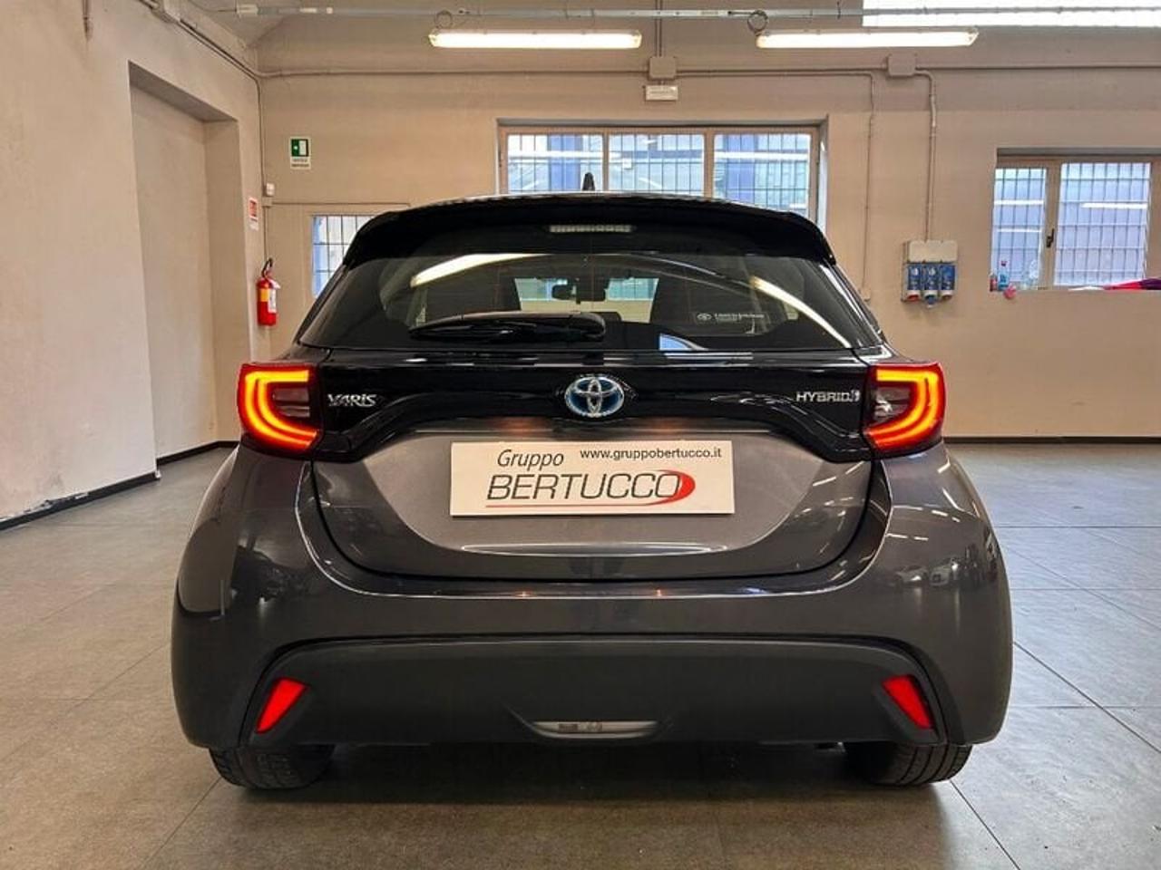 Toyota Toyota Yaris usata, con volante multifunzione