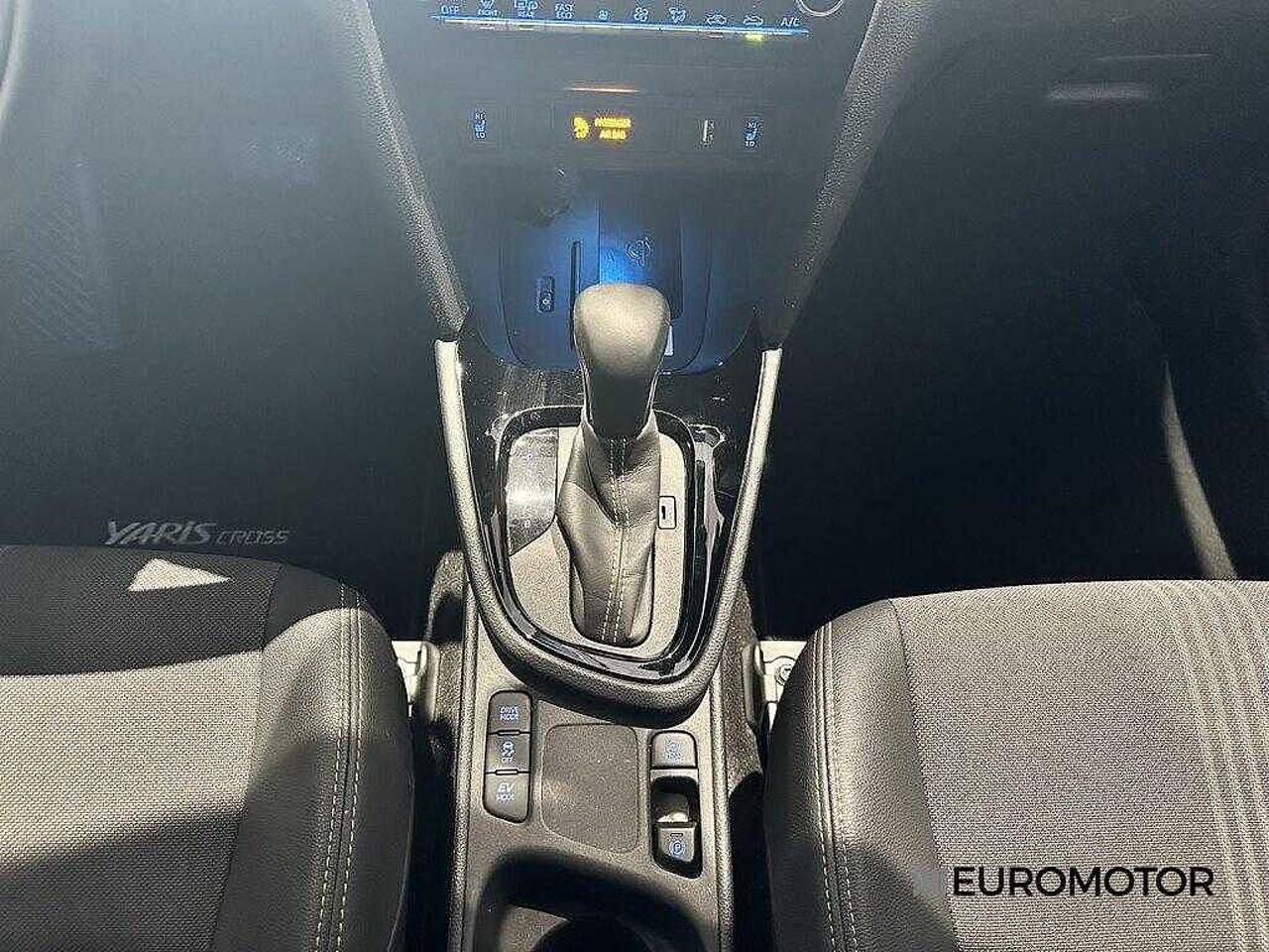 Toyota Toyota Yaris usata, con hill holder