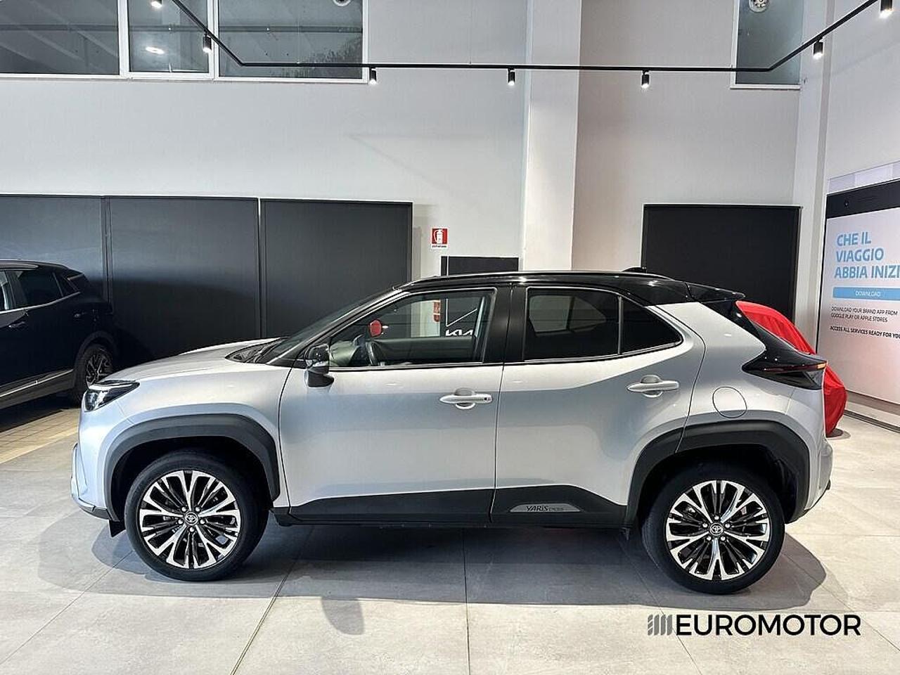 Toyota Toyota Yaris usata, con usb