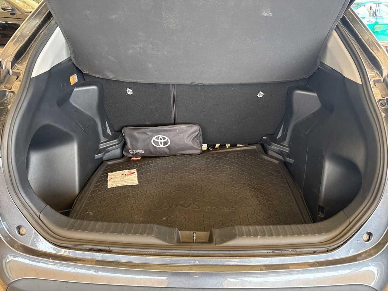 Toyota Toyota Yaris usata, con fari full led