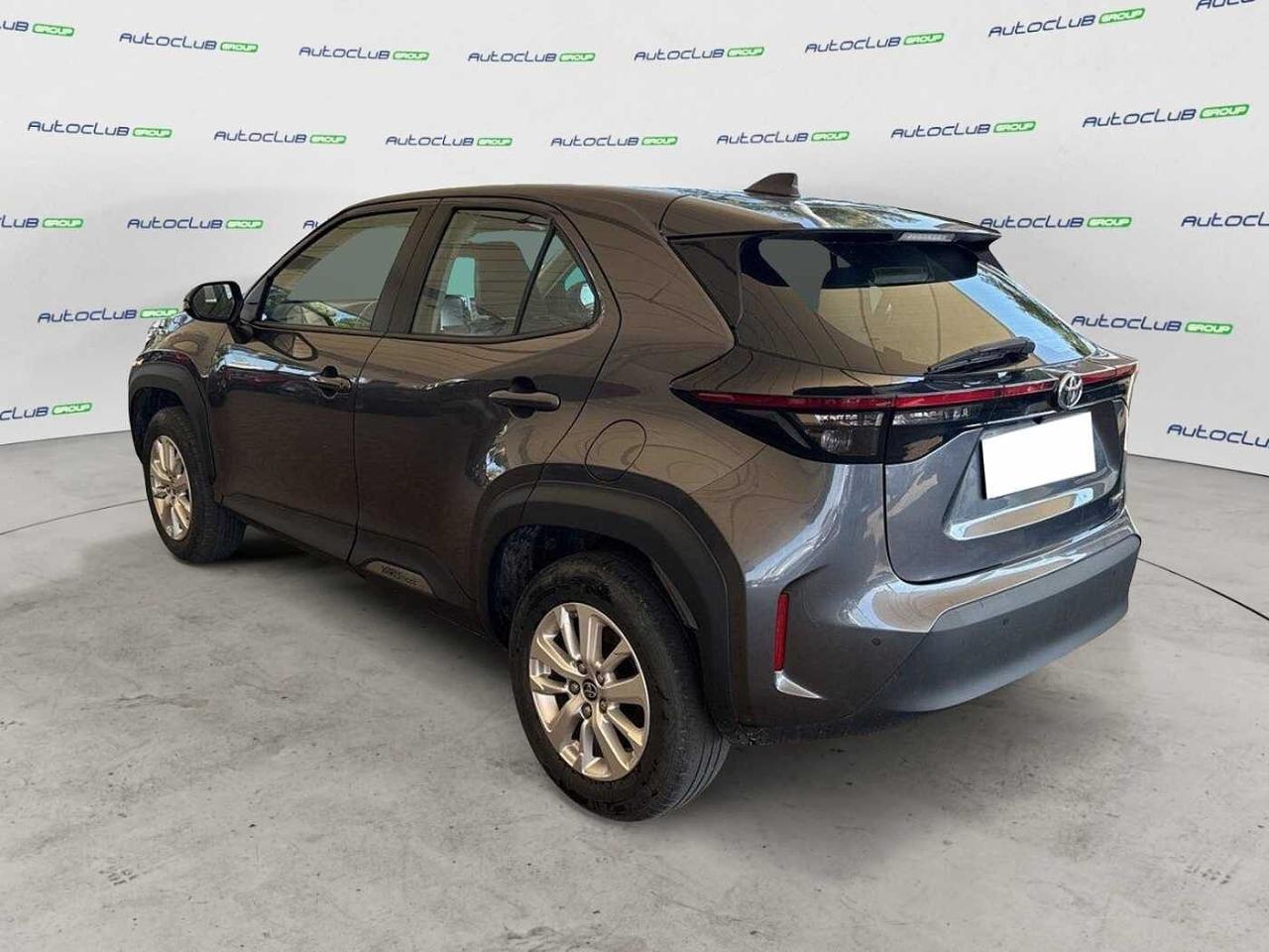 Toyota Toyota Yaris usata, con sensori luce