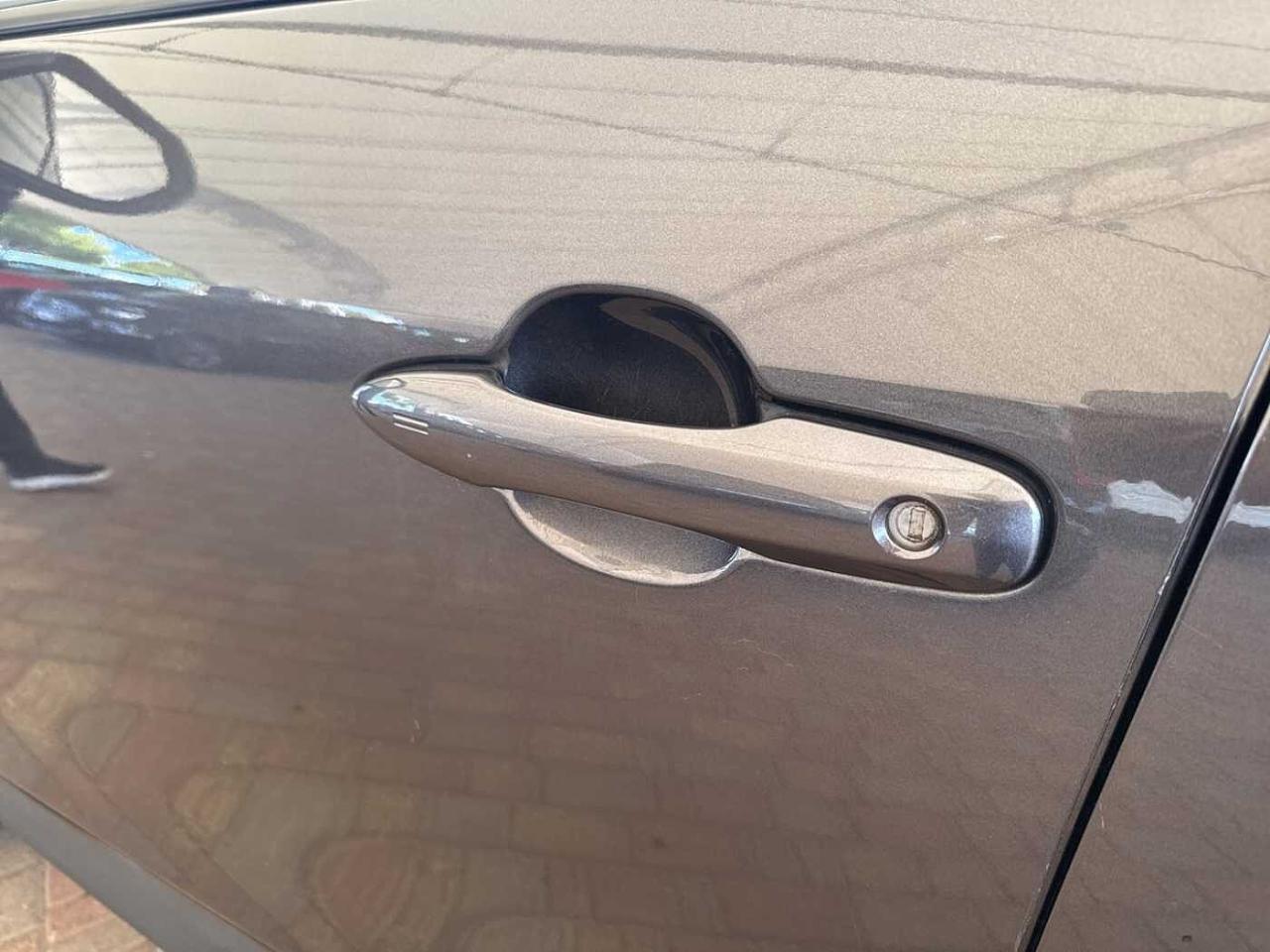 Toyota Toyota Yaris usata, con specchi elettrici