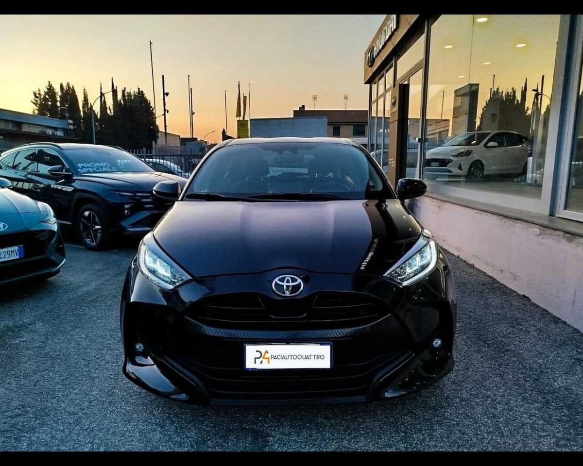 Toyota Toyota Yaris usata, con bracciolo porta oggetti
