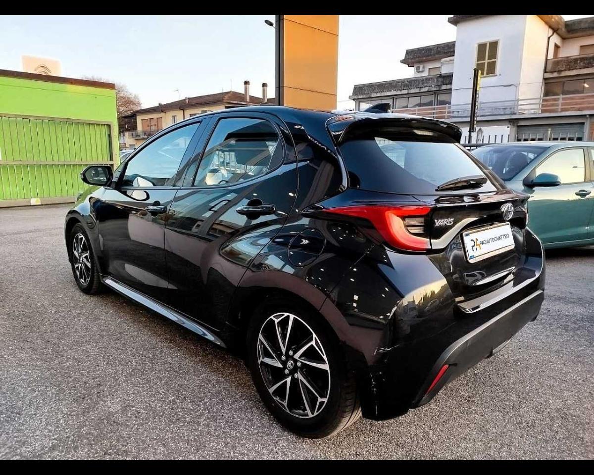 Toyota Toyota Yaris usata, con fari full led