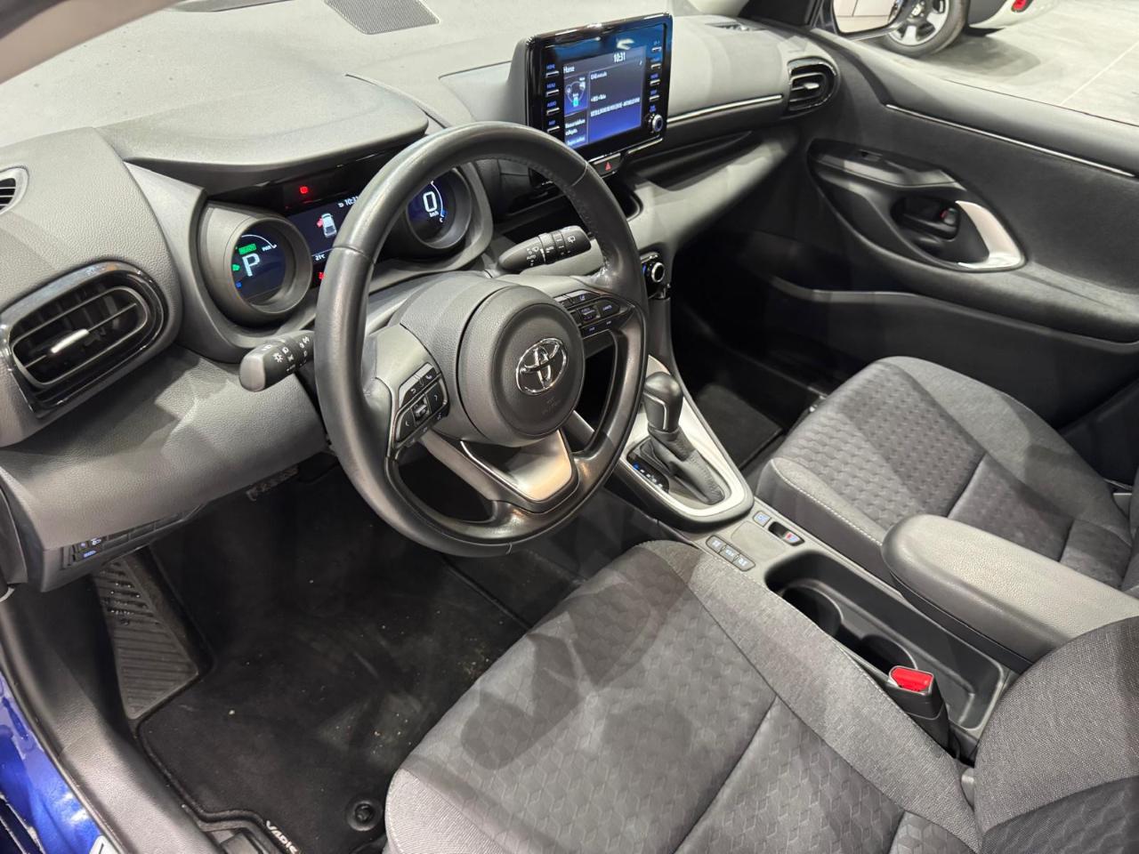 Toyota Toyota Yaris usata, con fendinebbia