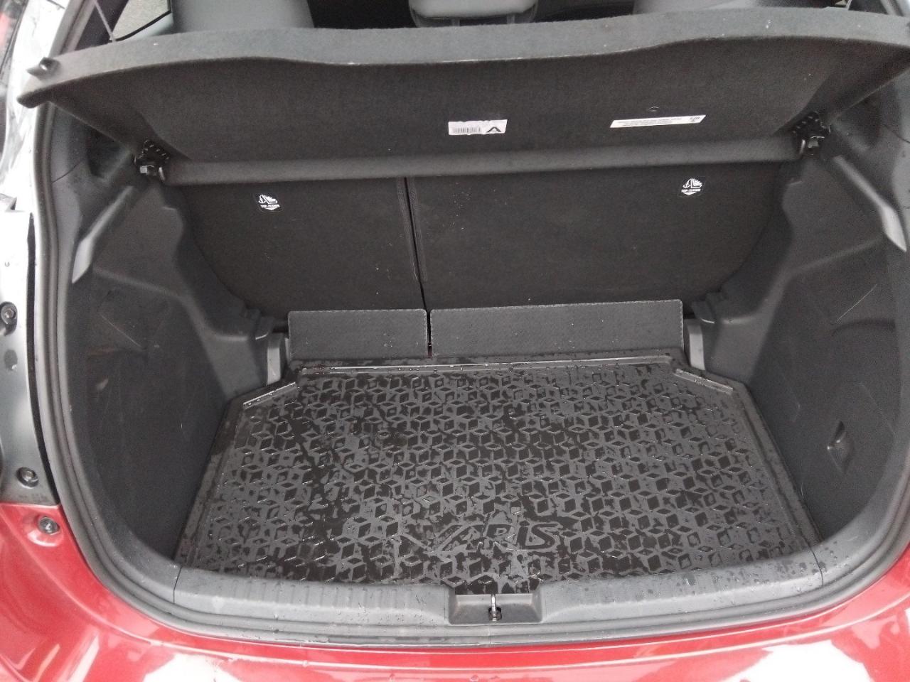 Toyota Toyota Yaris usata, con alzacristalli elettrici