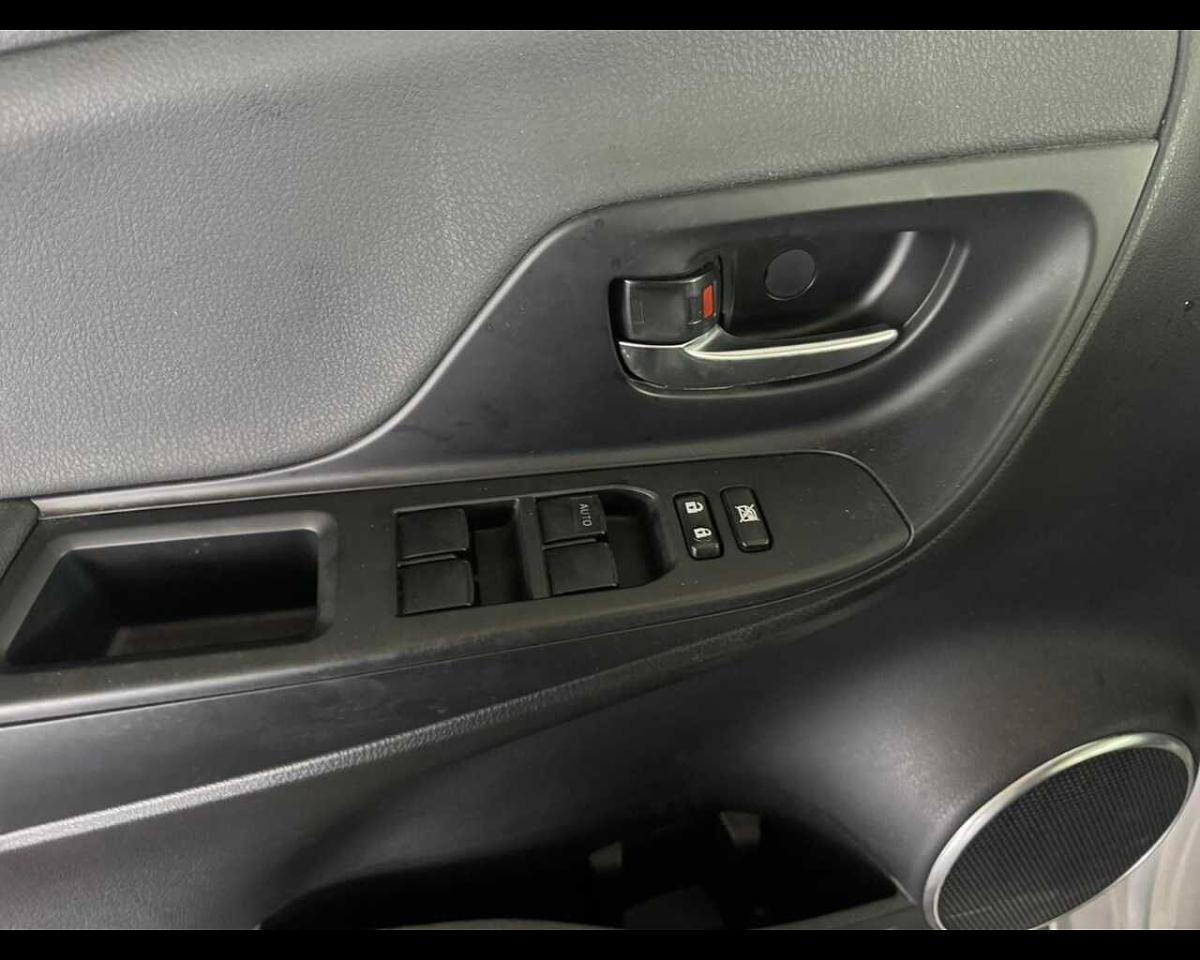 Toyota Toyota Yaris usata, con rilevazione dei segnali stradali