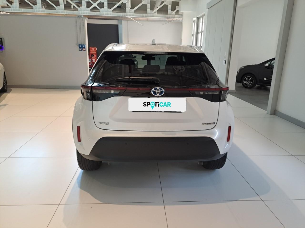 Toyota Toyota Yaris usata, con bracciolo anteriore