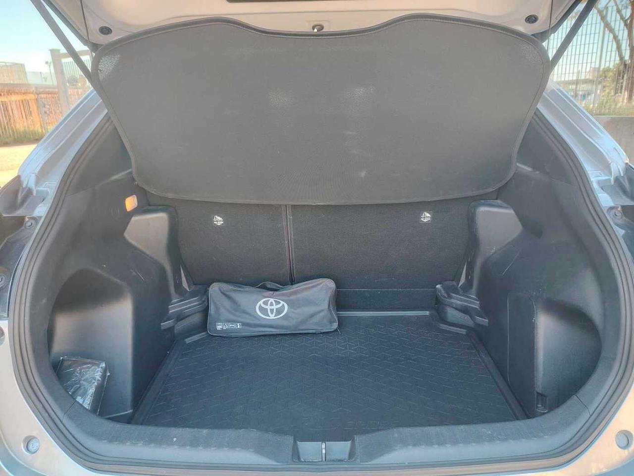 Toyota Toyota Yaris usata, con 5500